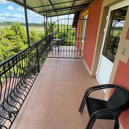 Limba לינה וארוחת בוקר וובה