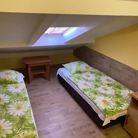 Limba Alojamento de Acomodação e Pequeno-almoço 3*