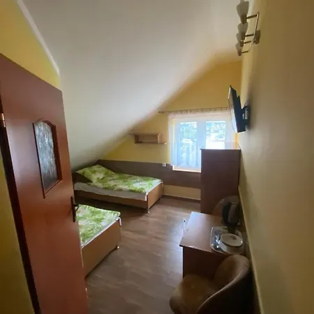 לינה וארוחת בוקר Limba 3*